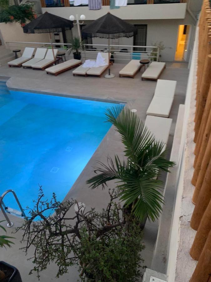 Khroma Luxury Suite 1 Beach Front Apartment แอร์ซอนิสซอส ภายนอก รูปภาพ