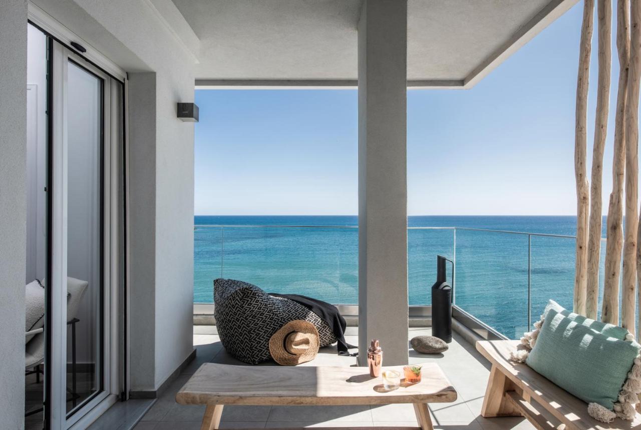 Khroma Luxury Suite 1 Beach Front Apartment แอร์ซอนิสซอส ภายนอก รูปภาพ