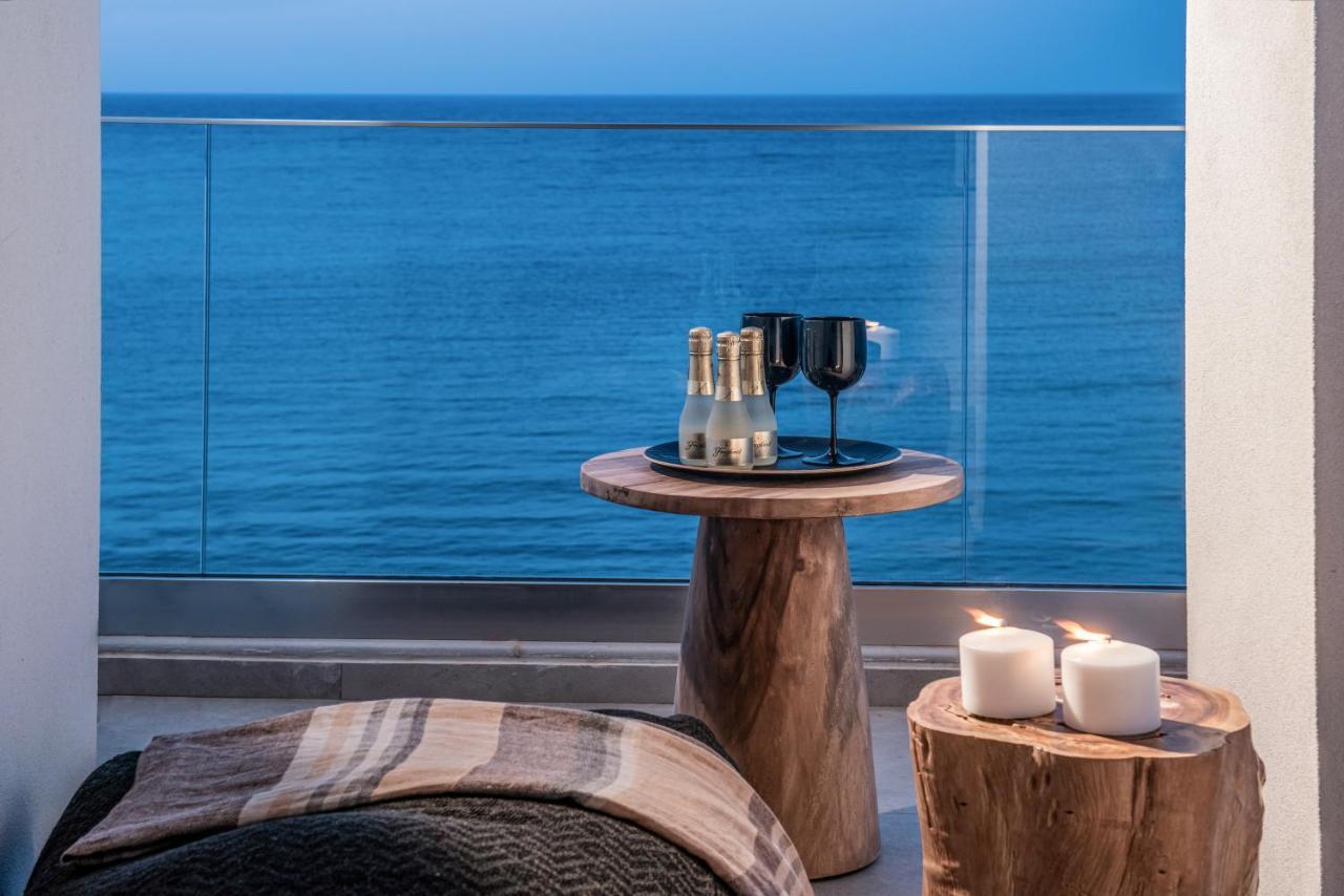 Khroma Luxury Suite 1 Beach Front Apartment แอร์ซอนิสซอส ภายนอก รูปภาพ