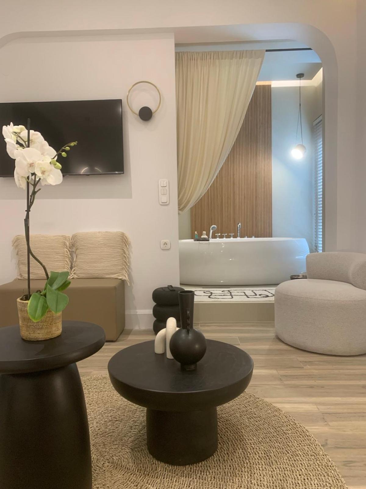 Khroma Luxury Suite 1 Beach Front Apartment แอร์ซอนิสซอส ภายนอก รูปภาพ