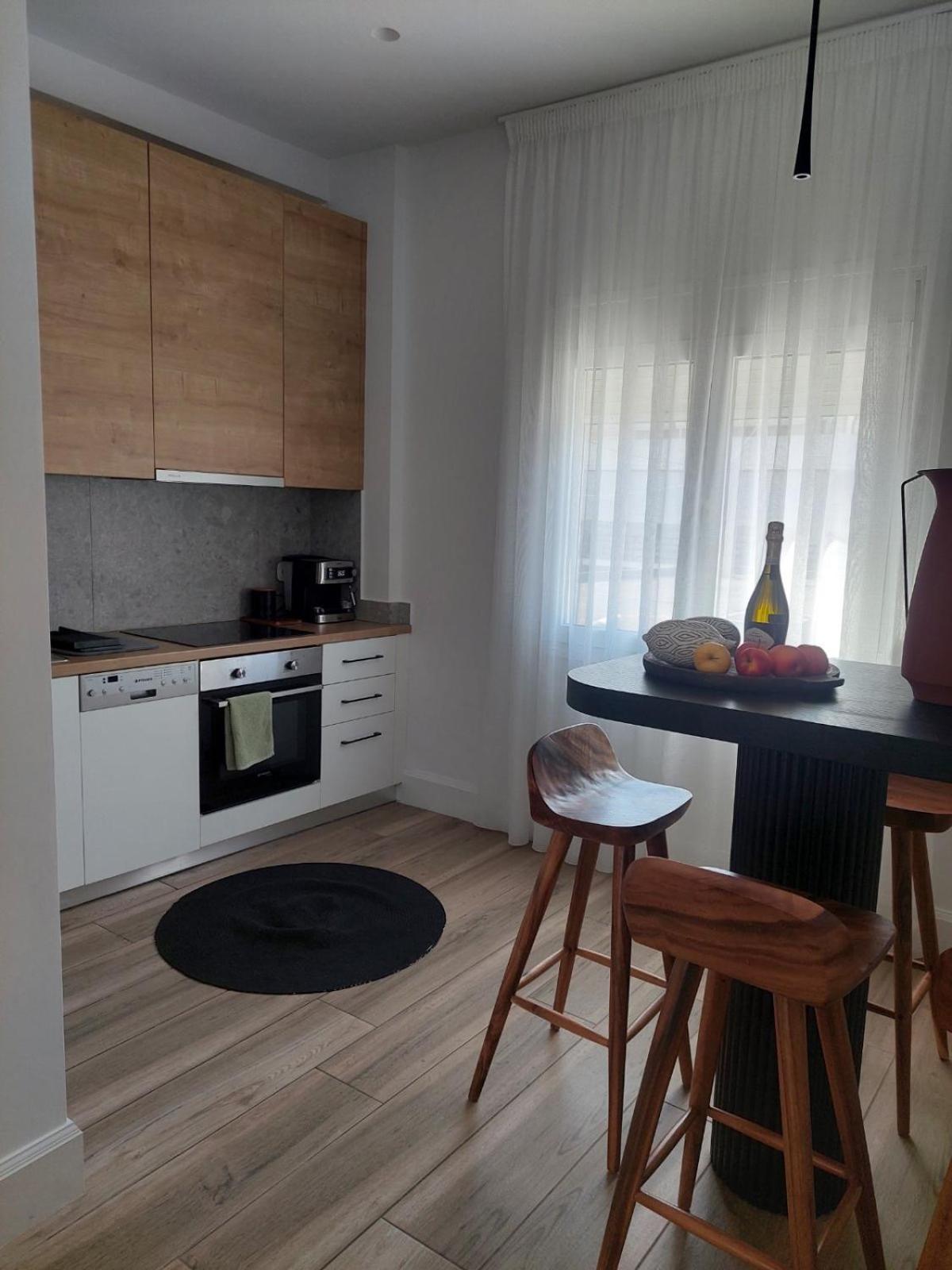 Khroma Luxury Suite 1 Beach Front Apartment แอร์ซอนิสซอส ภายนอก รูปภาพ